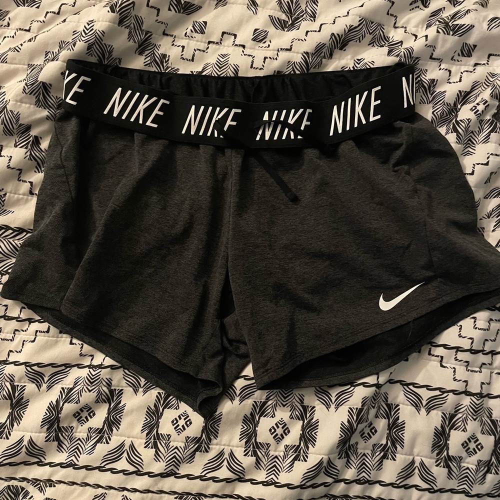 ✨3/$10 NIKE shorts